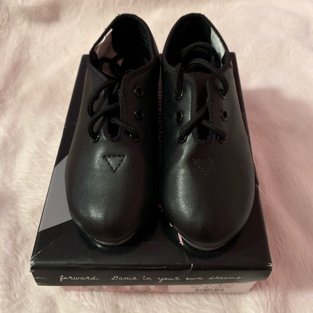 Revolution kids tap shoes size 13.5 little kids